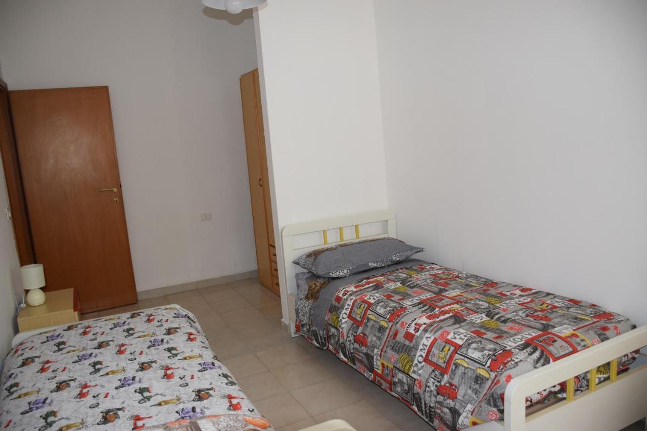 Good House- Ampio Appartamento Vicino Al Mare Rímini Exterior foto